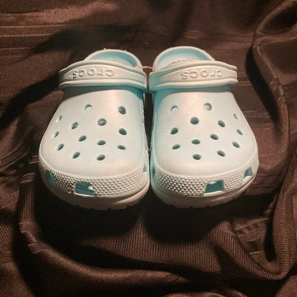 CROCS Blue Water Shoes with Perforated Design and Heel Strap - Picture 3 of 6